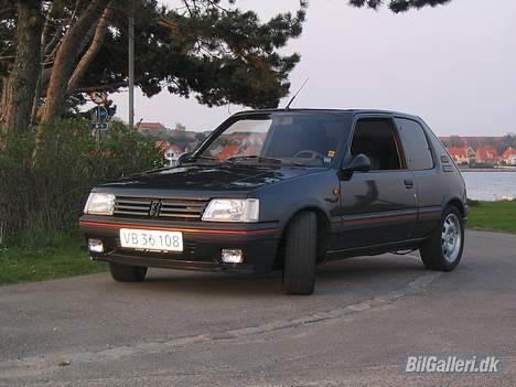 Peugeot 205 GTI projekt billede 2