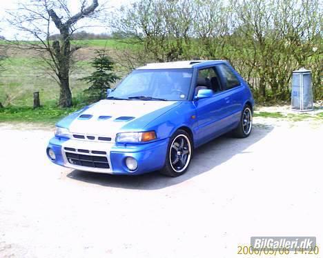 Mazda 323 1,8i GT-R 4WD Turbo - Nye fælge monteret og bilen klargjort til generalforsamling i Mazda Rx Club Denmark billede 11