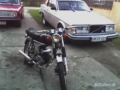 Volvo 262 C - 262´eren og knægtens yamaha fs1 billede 14