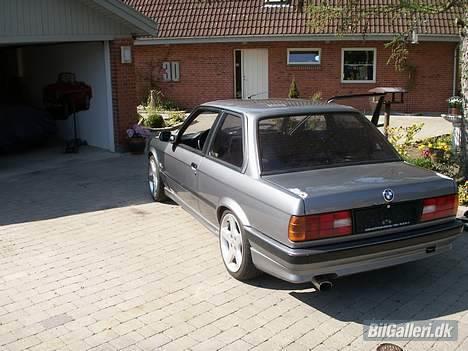 BMW E 30 318 IS "SOLGT" billede 11