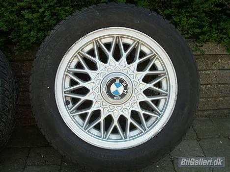 BMW E 30 318 IS "SOLGT" - Vinter rullerne... billede 12