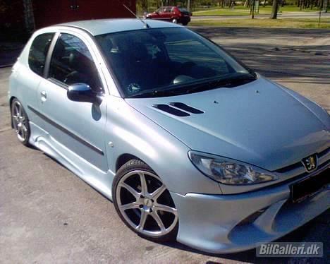 Peugeot 206 GTI TIL SALG 50000kr billede 2