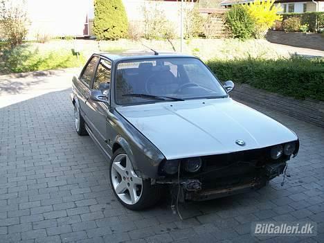 BMW E 30 318 IS "SOLGT" billede 16