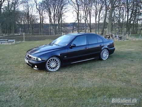 BMW 523i  SOLGT billede 1