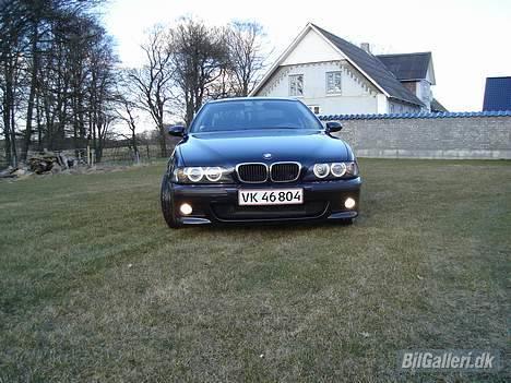 BMW 523i  SOLGT billede 2