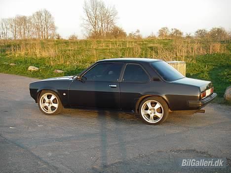 Opel ascona b tidl bil billede 2