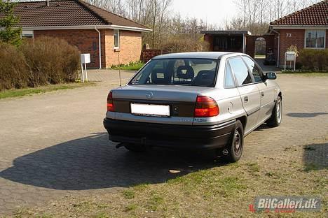 Opel Astra **SOLGT** billede 4