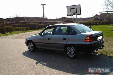 Opel Astra **SOLGT** billede 5