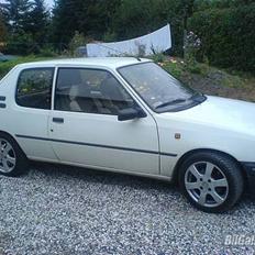 Peugeot 205 Xri solgt
