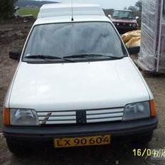 Peugeot Multivan - SOLGT