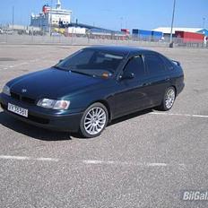 Toyota Carina E-- Solgt--