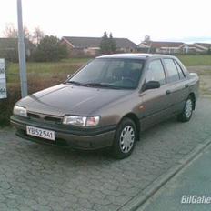 Nissan Sunny *død*