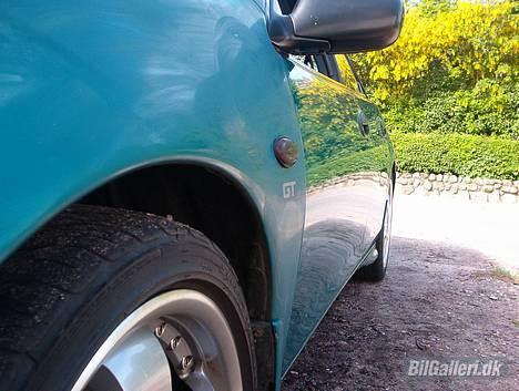 Mazda 323F 2.0 GT V6 Solgt - der er lidt forskel... billede 6