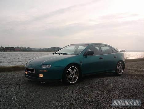 Mazda 323F 2.0 GT V6 Solgt billede 8