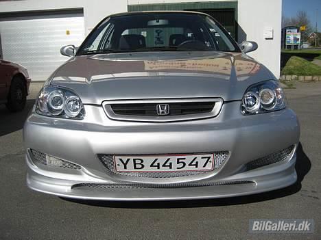 Honda Civic #Solgt# - Sådan en front ser man ikke så tit !!! :-)) billede 1