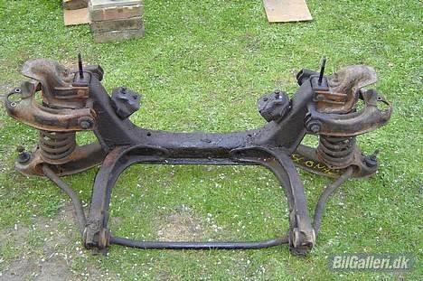 Opel manta a - Man fornemmer at den gamle forbro har udført sin pligt i 34 år billede 13