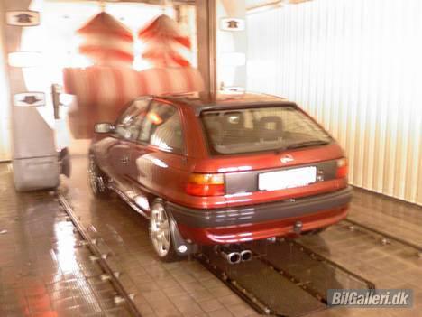 Opel Astra 1.6 16v - Lige en tur i vaskehal... billede 2
