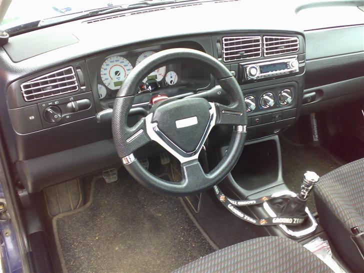 VW Vento 1.8 CL - Nyt rat, ny gearknop, ny manchet osv. billede 8