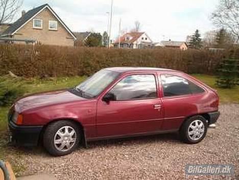 Opel Kadett E 1.3s CC SOLGT billede 1
