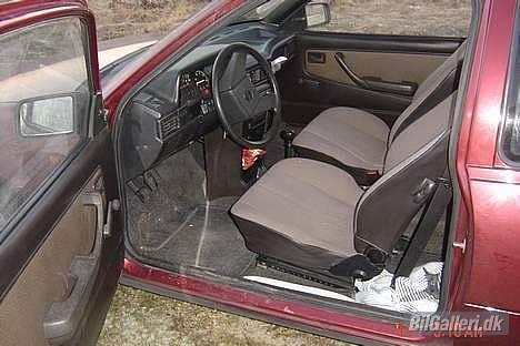 Opel Kadett E 1.3s CC SOLGT billede 6