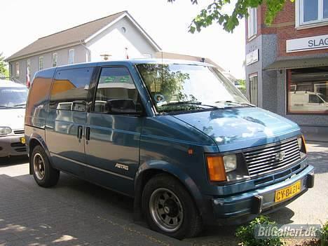 Chevrolet Astro Van 4.3 l "Solgt" - Den skriger efter hvide forbink... billede 1