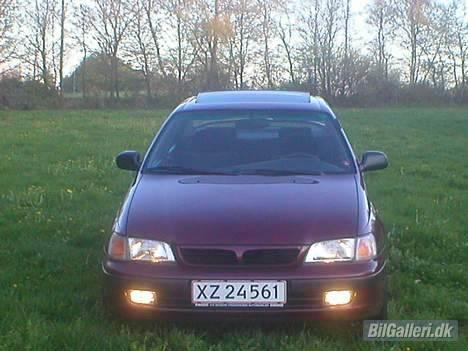 Toyota Carina E billede 2