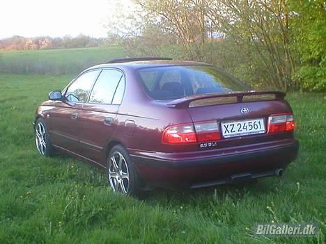 Toyota Carina E billede 4