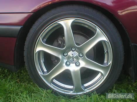 Toyota Carina E billede 6
