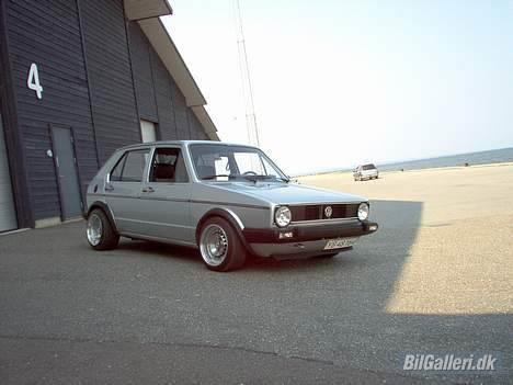 VW Golf I  GX 5 dørs billede 2