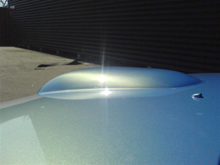 Mazda Aqua 323F BJ solgt - scoop og så kan man se lidt af farve skiftet billede 12