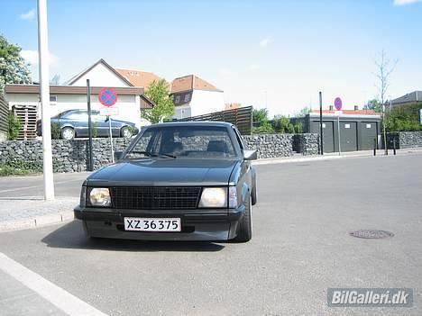 Opel kadett D 2.5 v6 solgt billede 7