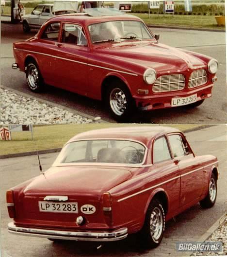 Volvo Amazon GT-udstyr Solgt - Her et billede af min første Amazon, den var magen til den jeg har nu (selv farven) inden jeg byggede lidt om på den, det gjorde man dengang billede er fra ca 1985. billede 19