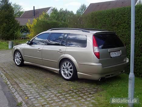 Ford Mondeo  - taget lidt fra siden billede 5