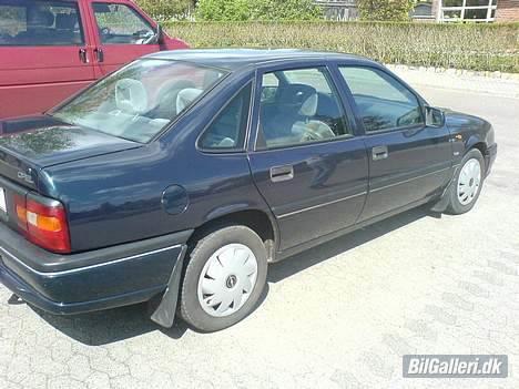 Opel Vectra A 2.0i CDX *SOLGT* - Bilen som den så ud da jeg købte den billede 4