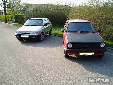 Skoda Felicia-solgt - begge mine biler forfra:) billede 6