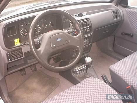 Ford Escort 1988 TIL SALG 7000 billede 3
