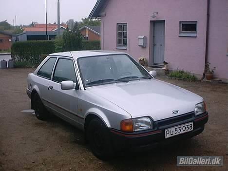 Ford Escort 1988 TIL SALG 7000 billede 5