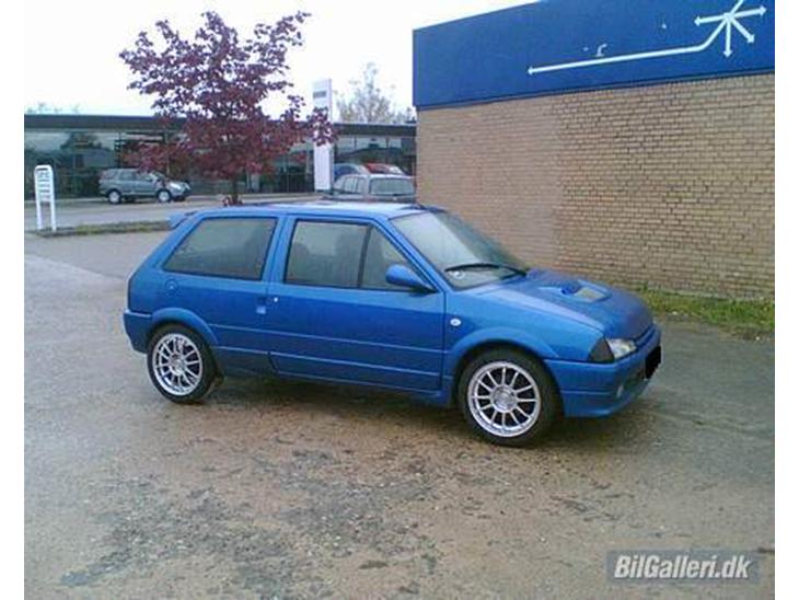 {{currentPhoto.altText}} billede {{currentPhoto.number}}