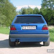 VW Golf GTI 16v 2,2  solgt