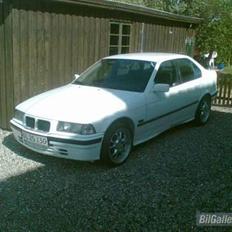 BMW E36 318i *SOLGT*