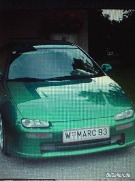 Mazda 323f - det er det eneste jeg vil ha gjordt ved min hvis jeg skal ha gjordt noget sænket foran og badeys jeg kan lide modelen så jeg behøves ikk og lave om på den jeg er tilfreds som den står billede 4