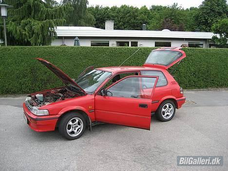 Toyota Corolla 1,3 XLi R.I.P billede 2