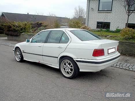 BMW E36 318i *SOLGT* billede 2