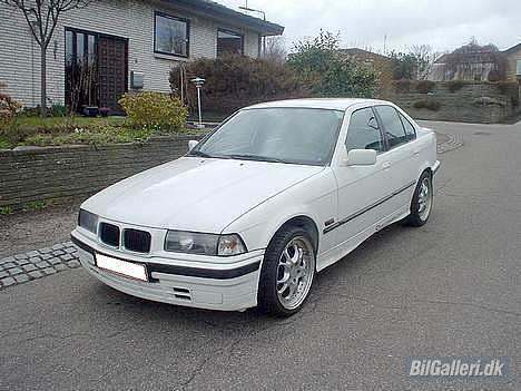 BMW E36 318i *SOLGT* billede 9
