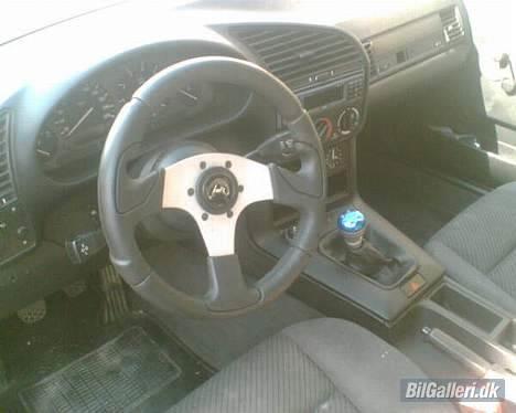 BMW E36 318i *SOLGT* billede 10