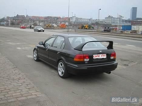 Honda Civic VTI 160HK (SOLGT) - hækspoile. billede 11