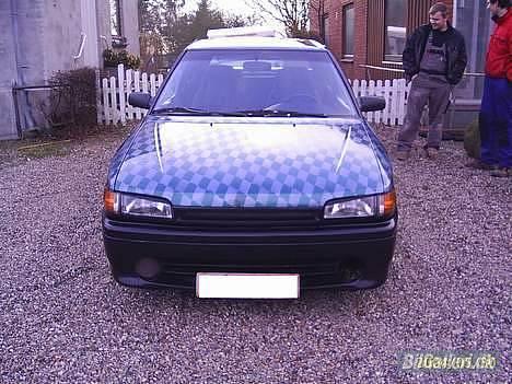 Mazda 323 bg DØD billede 1