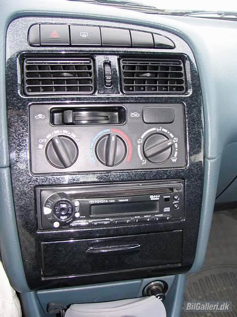 Toyota avensis 1,8 billede 10