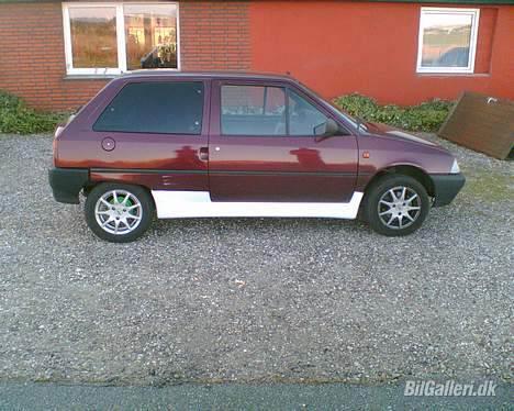 Citroën ax (død) :-(  - for at se hvor langt den vil komme ned med skørter ca. billede 7