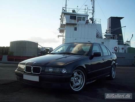 BMW 320 I billede 4